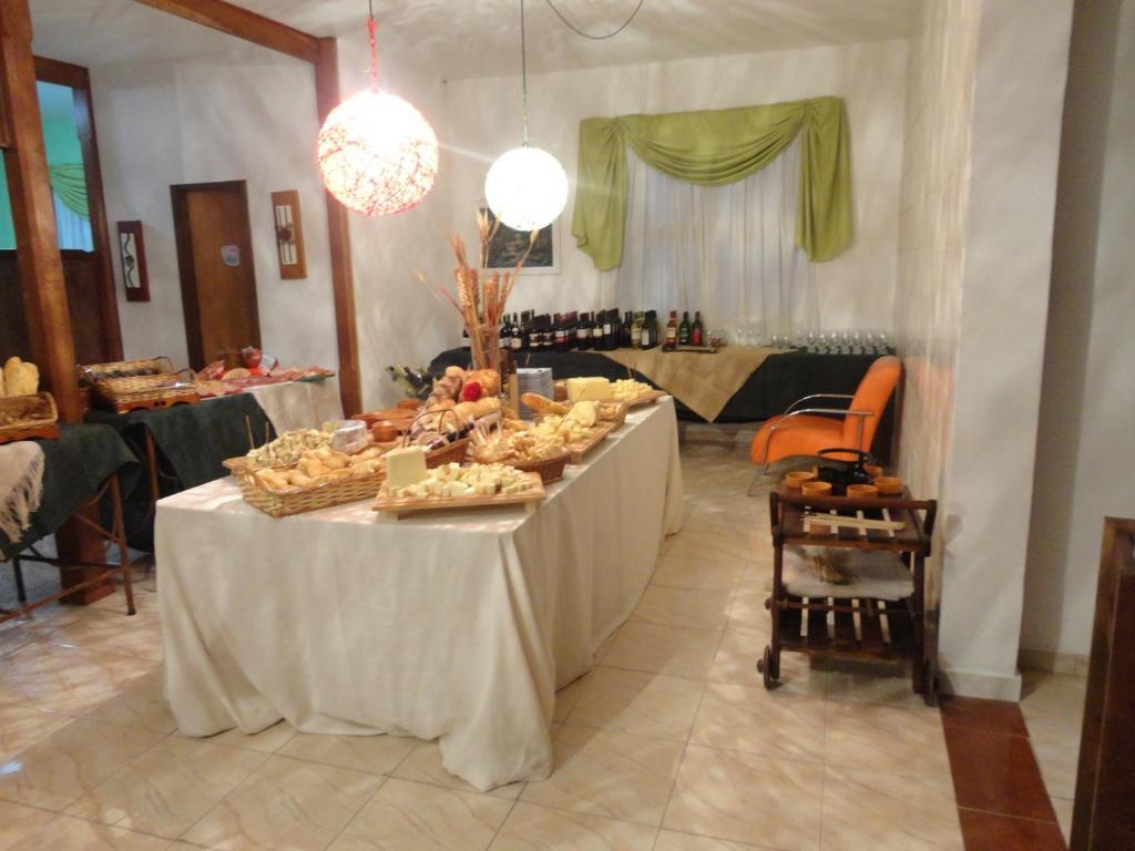 Inn Rosas 2*