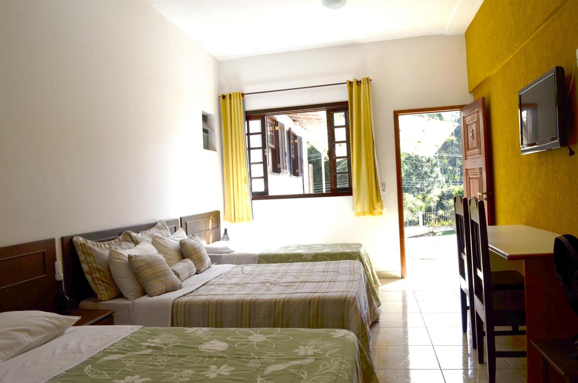 Rosas Inn